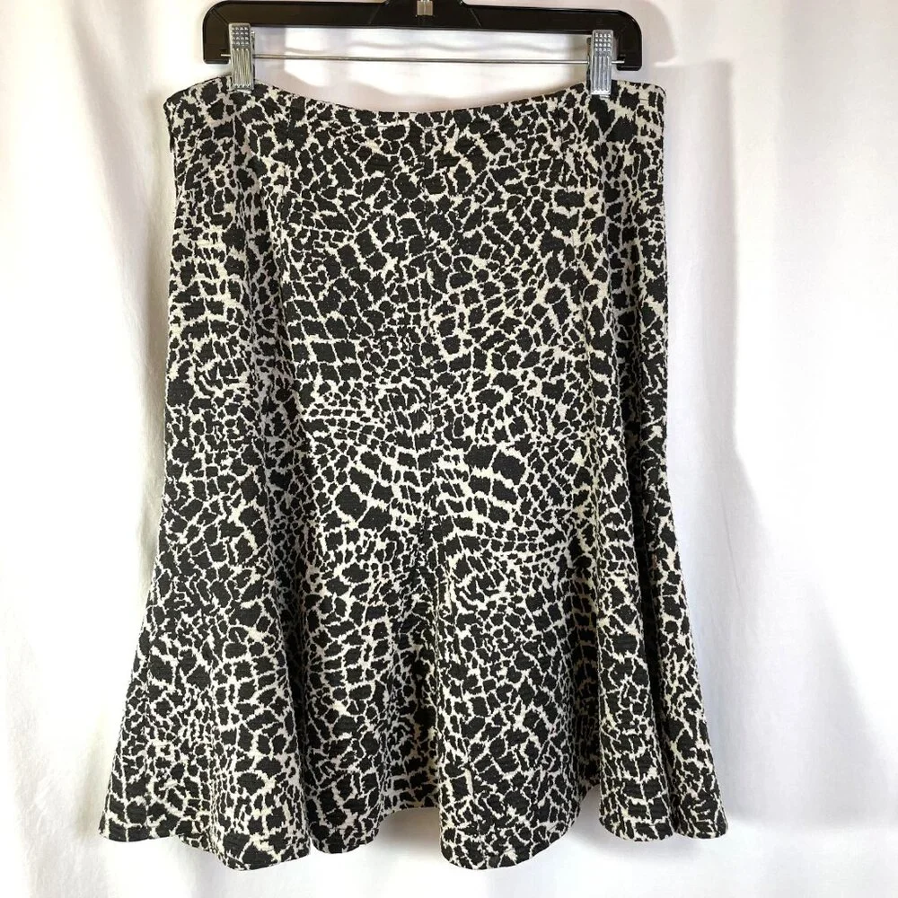Susan Bristol Black and White Animal Print Swing Skirt Knee Length Size 12